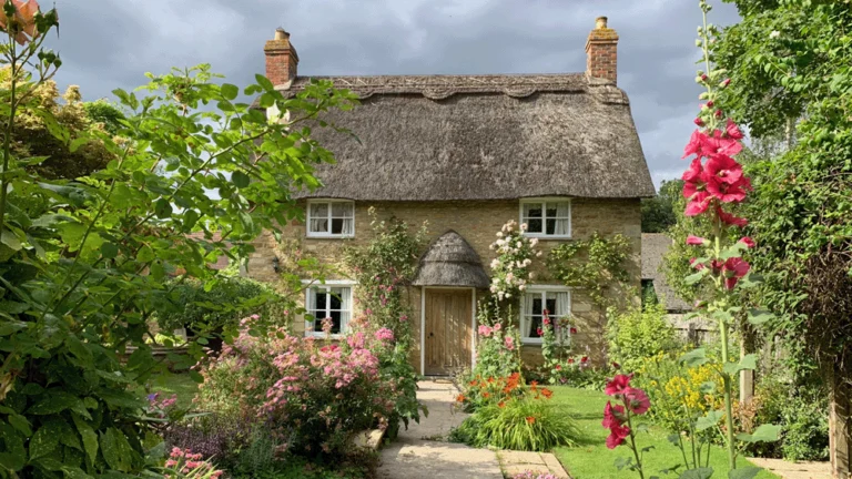 Picture perfect thatched cottage