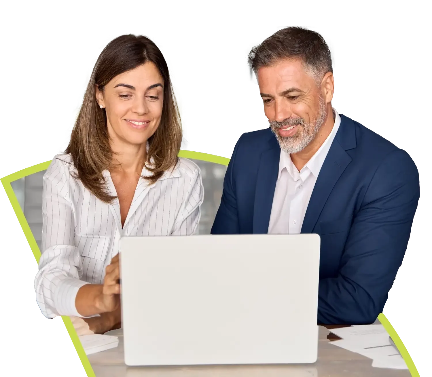 accountant advising a client and both are looking at a laptop